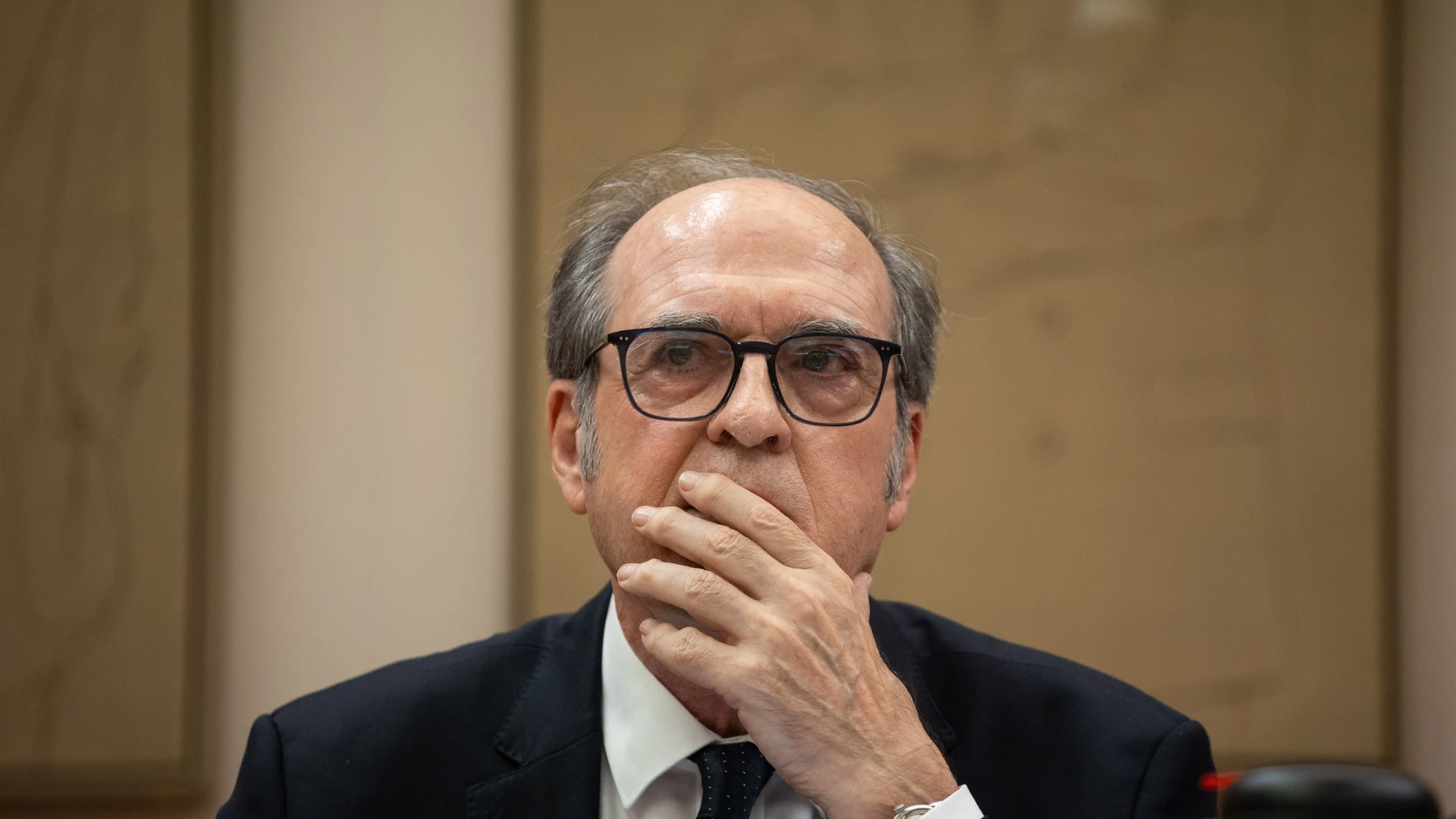 El Defensor del Pueblo, Ángel Gabilondo, comparece en la Comisión Mixta de relaciones con el Defensor del Pueblo, en el Congreso de los Diputados, a 2 de octubre de 2024, en Madrid (España). El Defensor del Pueblo, órgano que dirige el exministro socialista Ángel Gabilondo, anunciaba el pasado mes de septiembre que no recurriría ante el Constitucional la polémica ley de amnistía. 02 OCTUBRE 2024;GABILONDO;CONGRESO; Alejandro Martínez Vélez / Europa Press 02/10/2024