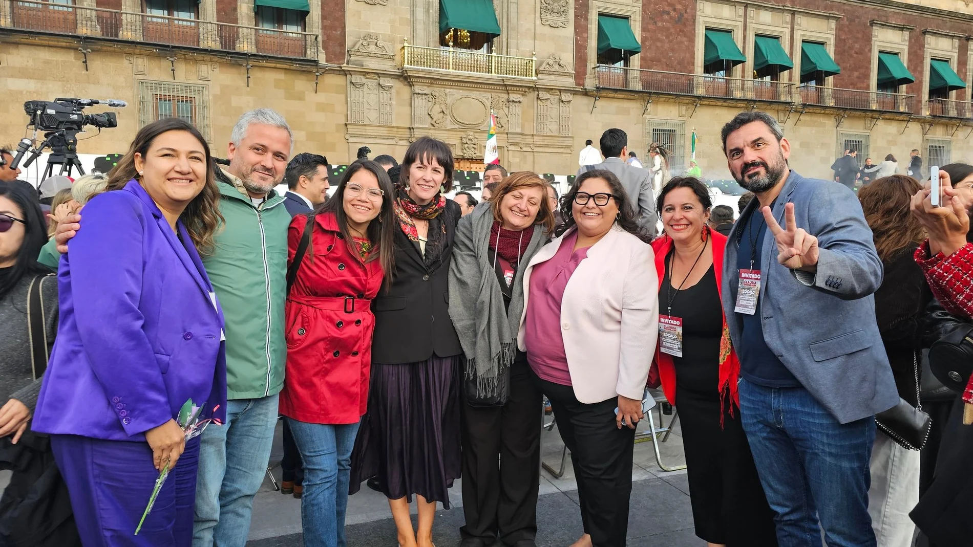 Pontón, cuarta por la izquierda, durante el viaje a México.