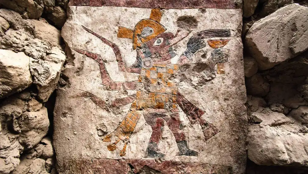 Descubren un mural milenario que desvela el poder femenino en el Perú preincaico