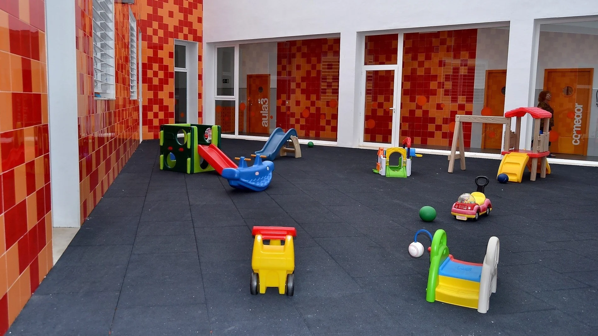 Andalucía cuenta con una red de escuelas infantiles con más de 2.200 centros y 15.000 empleos