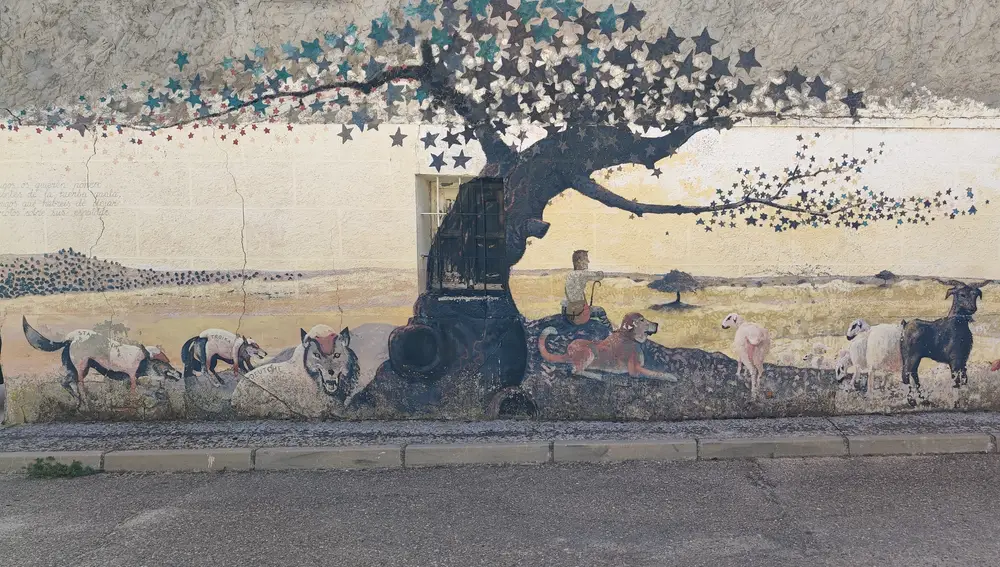 Mural que exalta a los pastores en Piñel de Abajo