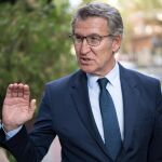 Feijóo confirma que denunciarán las cartas con "amenazas e insultos" que han recibido parlamentarias del PP