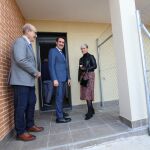 Suárez-Quiñones durante la entrega de viviendas en la localidad zamorana