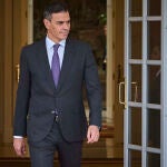 El presidente del Gobierno, Pedro Sánchez, recibe este viernes en Moncloa al presidente de Castilla-La Mancha,