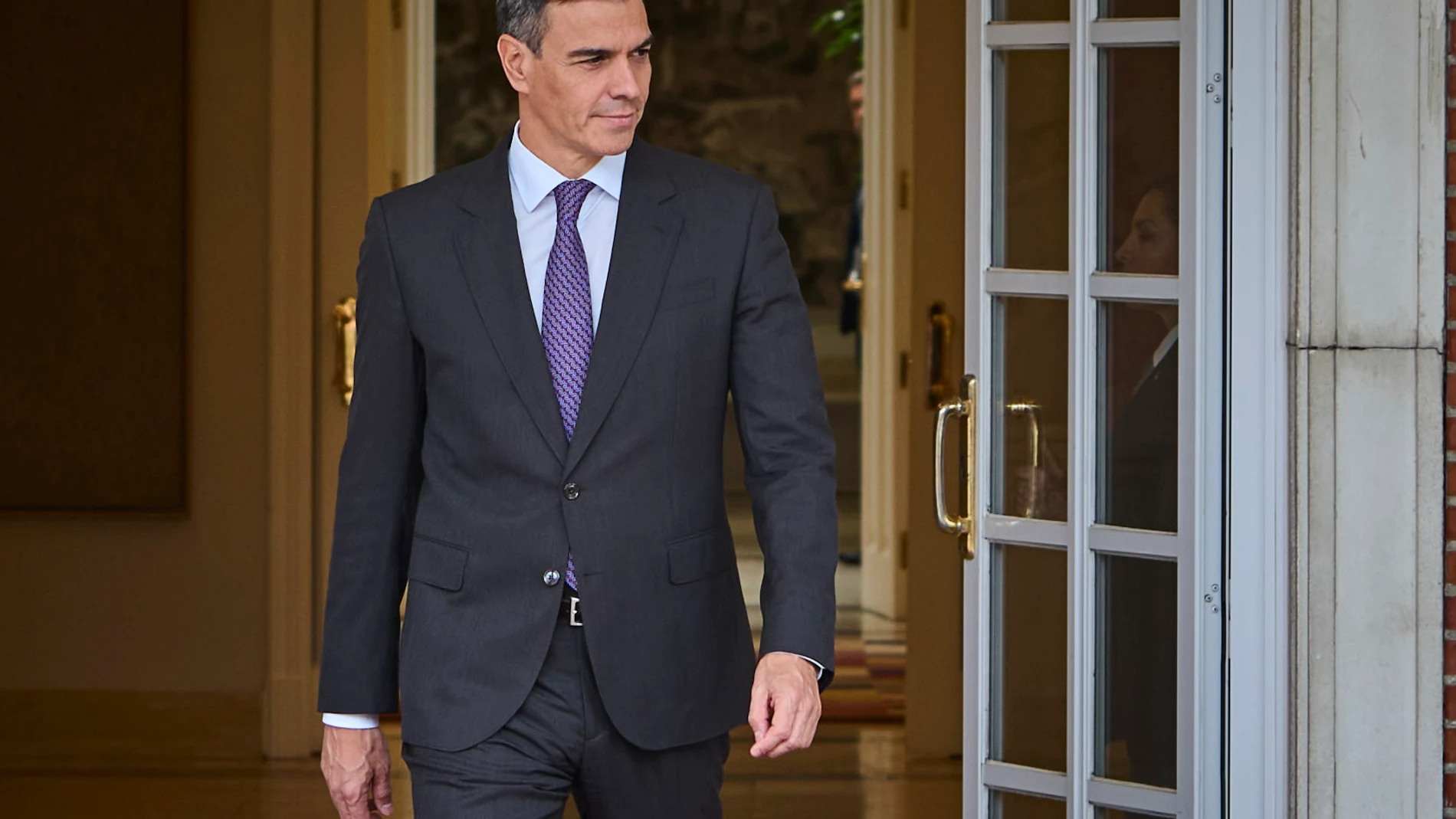 El presidente del Gobierno, Pedro Sánchez, recibe este viernes en Moncloa al presidente de Castilla-La Mancha, Emiliano García-Page, dentro de la ronda de encuentros con presidentes autonómicos que está manteniendo. © Alberto R. Roldán / Diario La Razón. 04 10 2024