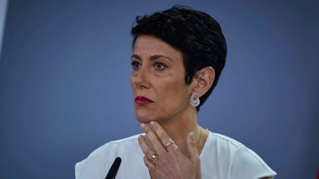 La ministra de Inclusión, Seguridad Social y Migraciones, Elma Saiz, durante una rueda de prensa posterior al Consejo de Ministros.
