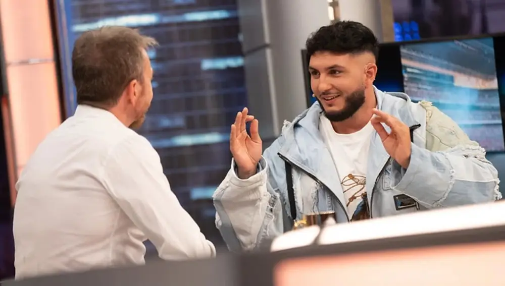 Omar Montes no tiene piedad en "El Hormiguero" con los conciertos del Bernabéu: "los apedrearía"