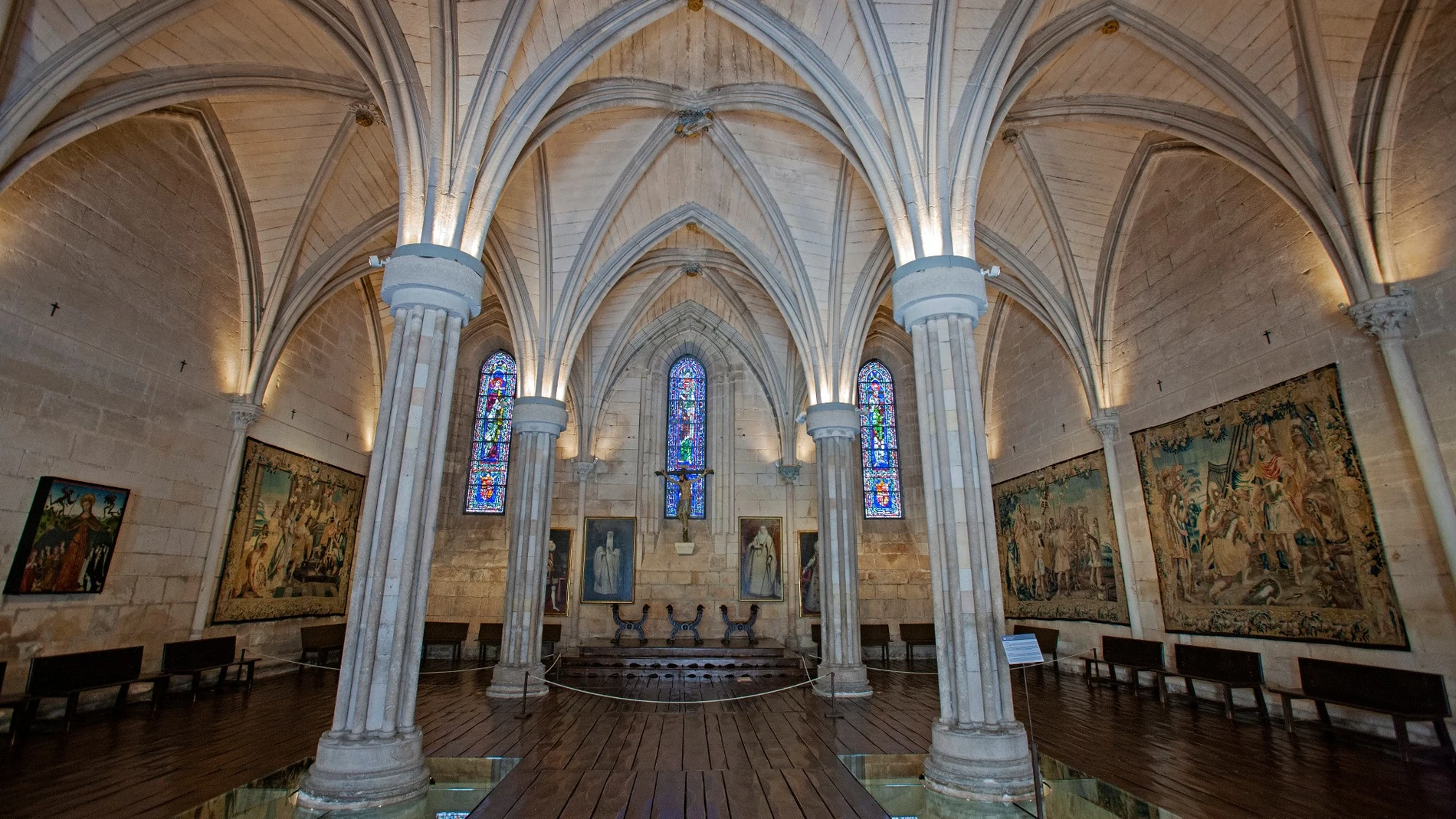 Las vidrieras más antiguas de España en el Monasterio de las Huelgas en Burgos