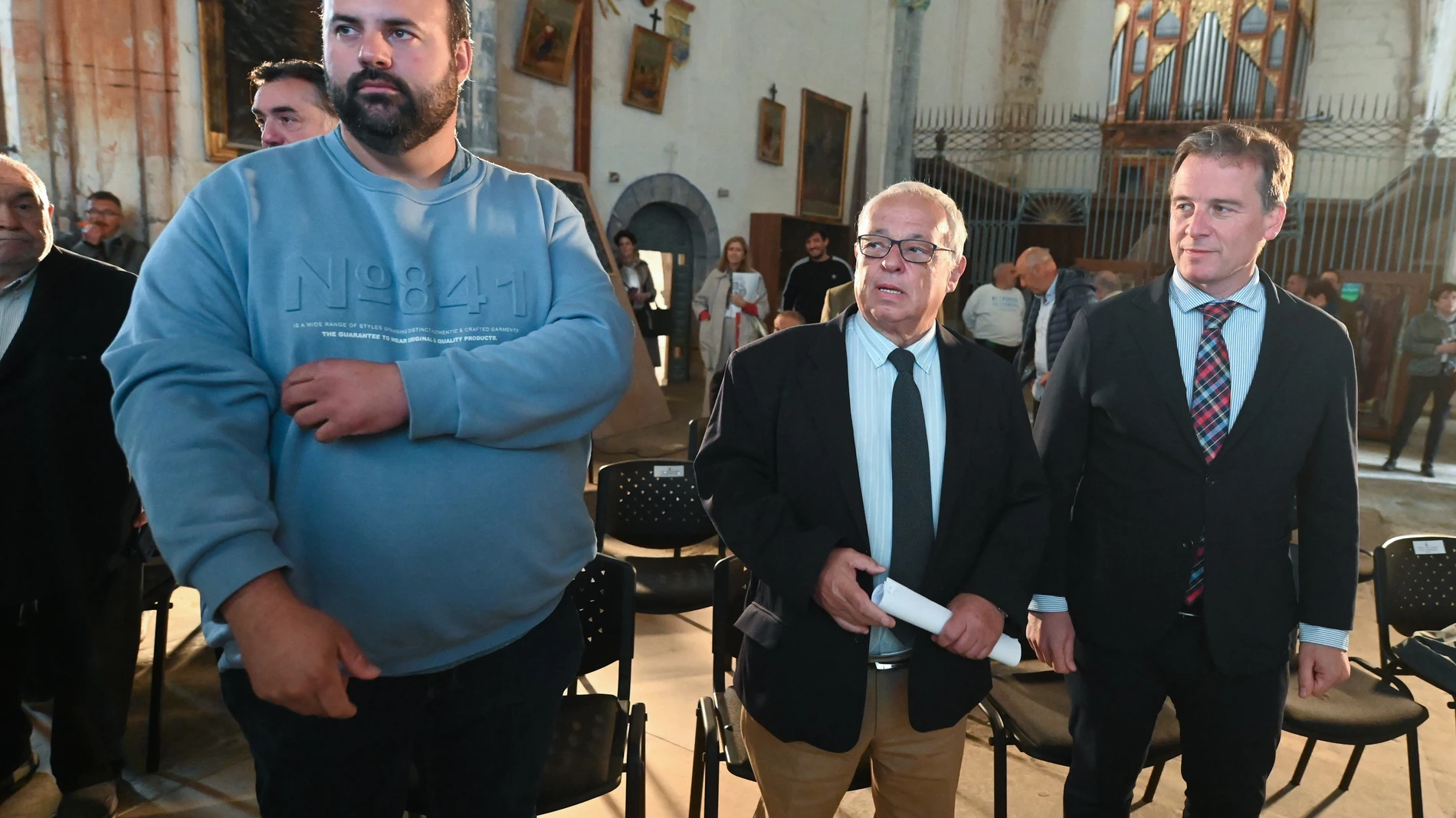 Santonja junto a Borja Suárez y Mikel Arbaizagoitia