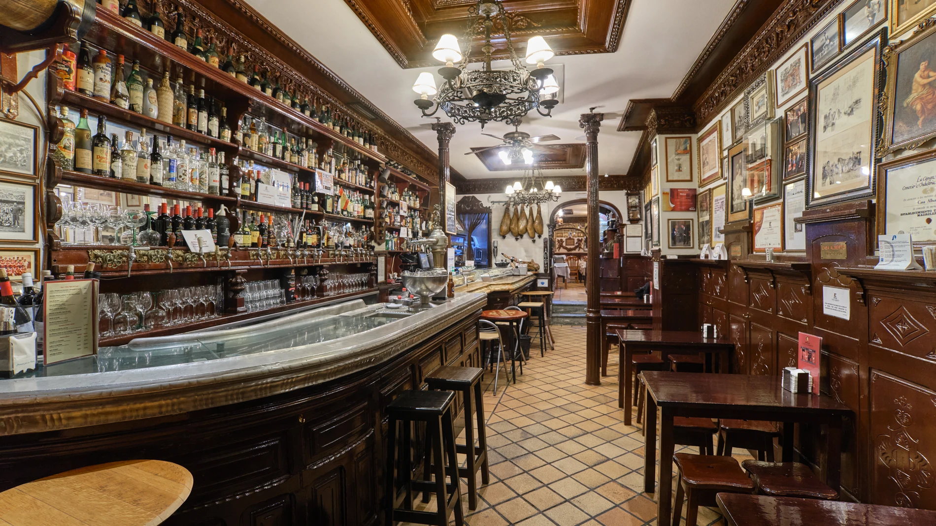La ruta de los restaurantes centenarios de Madrid. Casa Alberto