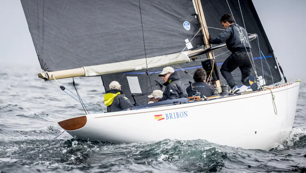 Vela.- El 'Bribon' del Rey Juan Carlos y el finlandés 'Oiva', campeones de Europa de 6 Metros en el Trofeo Xacobeo