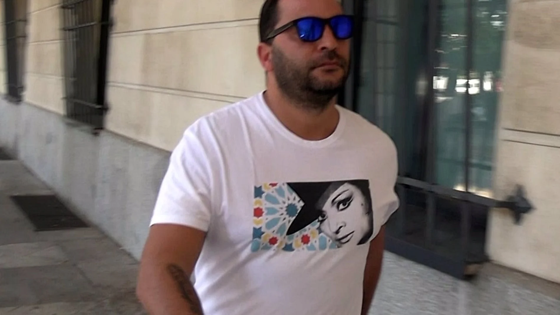 Así acudía Antonio Tejado a firmar a los juzgados la última vez