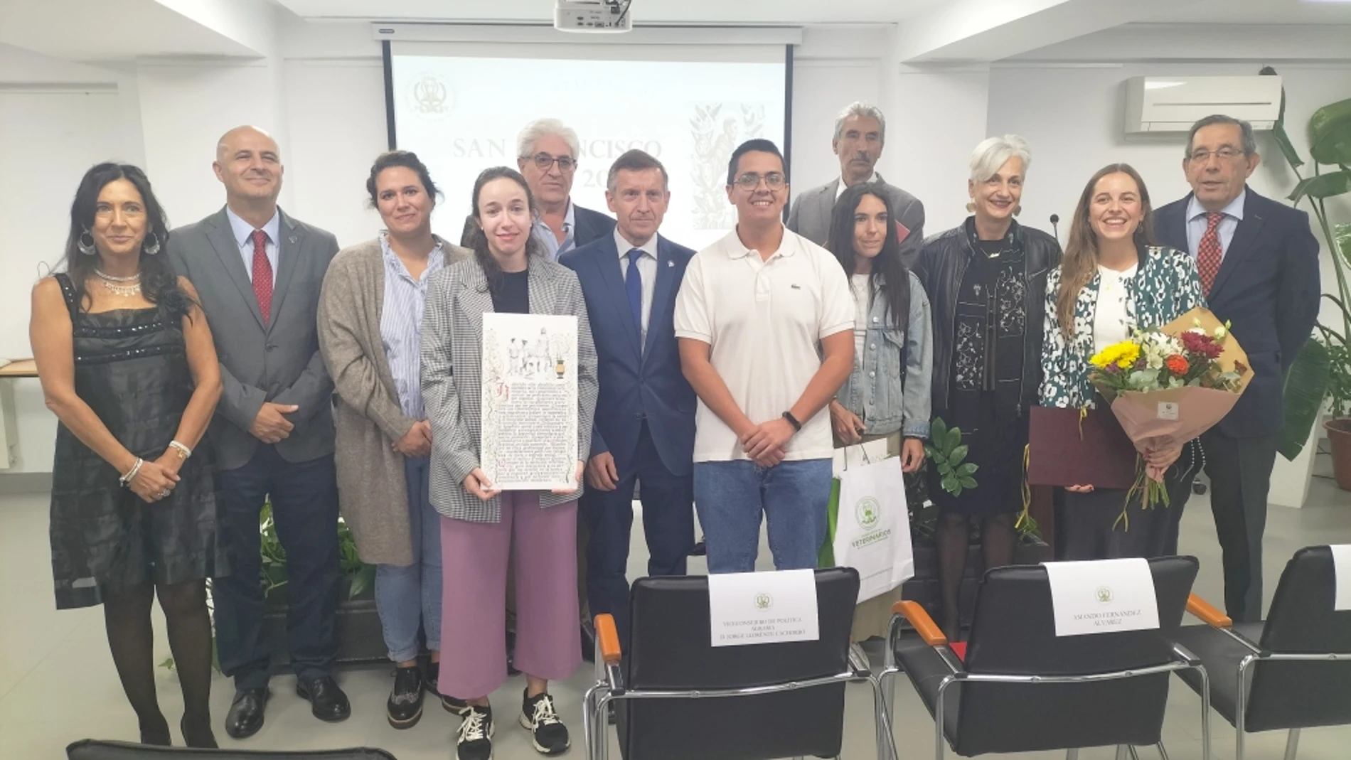 Representantes del Colegio de Veterinarios de Valladolid