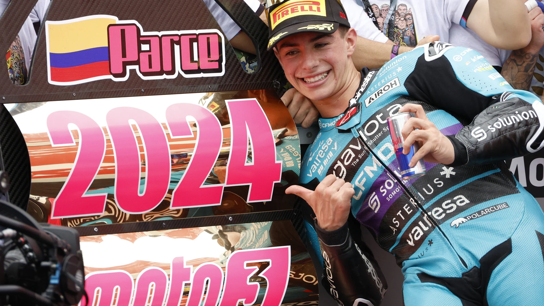 David Alonso celebra su título mundial de Moto3