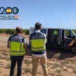 Agente de la Policía Nacional durante la detención