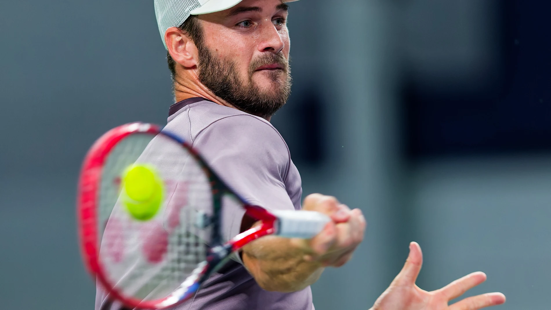 Shanghai (China), 06/10/2024.- Tommy Paul of USA in action during his Men's Singles third round match against Alejandro Tabilo of Chile at the Shanghai Masters tennis tournament in Shanghai, China, 06 October 2024. (Tenis) EFE/EPA/ALEX PLAVEVSKI