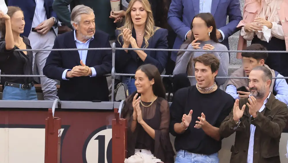 El look de Victoria Federica en los toros,