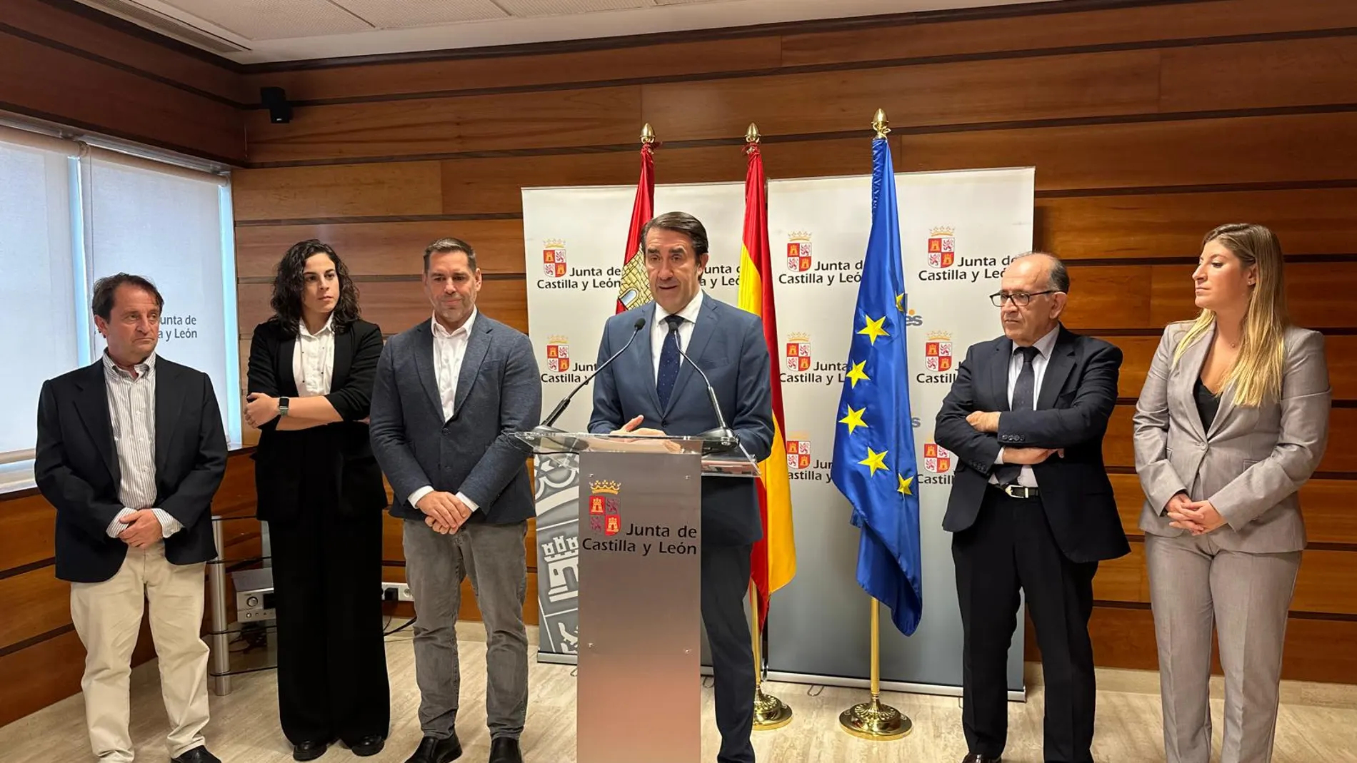 Suárez-Quiñones explica el convenio alcanzado con Repsol para promover el combustible renovable
