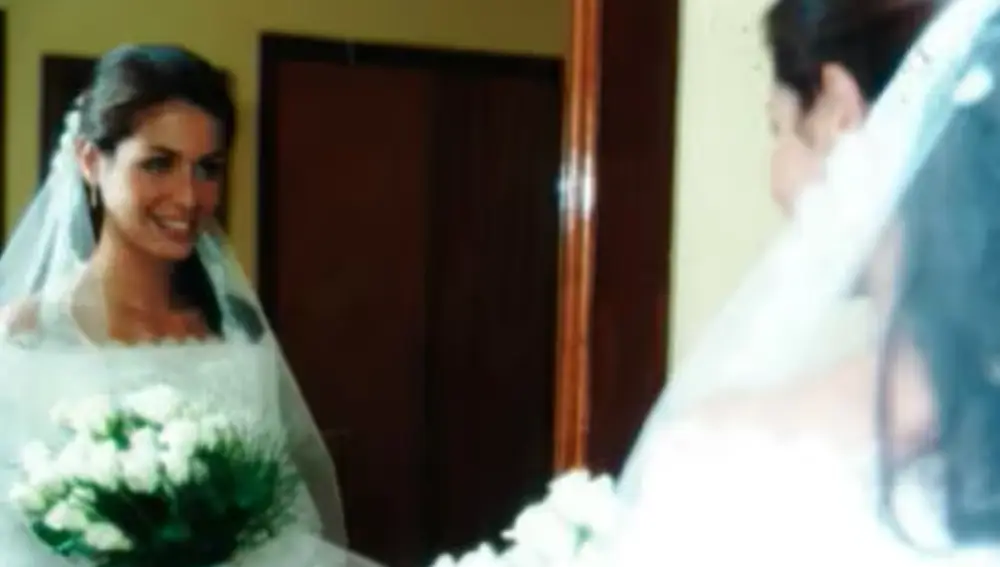 Nuria Roca vestida de novia en el día de su boda con Juan del Val