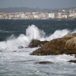 La borrasca 'ex Kirk' dejará olas de hasta 7 metros en Galicia y el Cantábrico y rachas de 120 km/h desde el miércoles