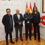 Carnero junto a Amando Rodríguez, Cienfuegos y Blanca Jiménez, tras firmar el acuerdo