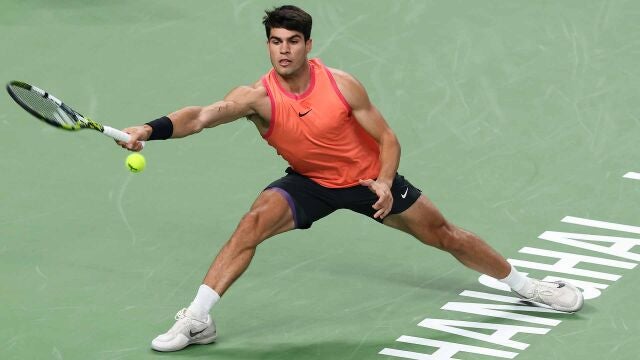 Alcaraz - Monfils: horario y dónde ver en TV el partido del Masters 1000 de Shanghái.