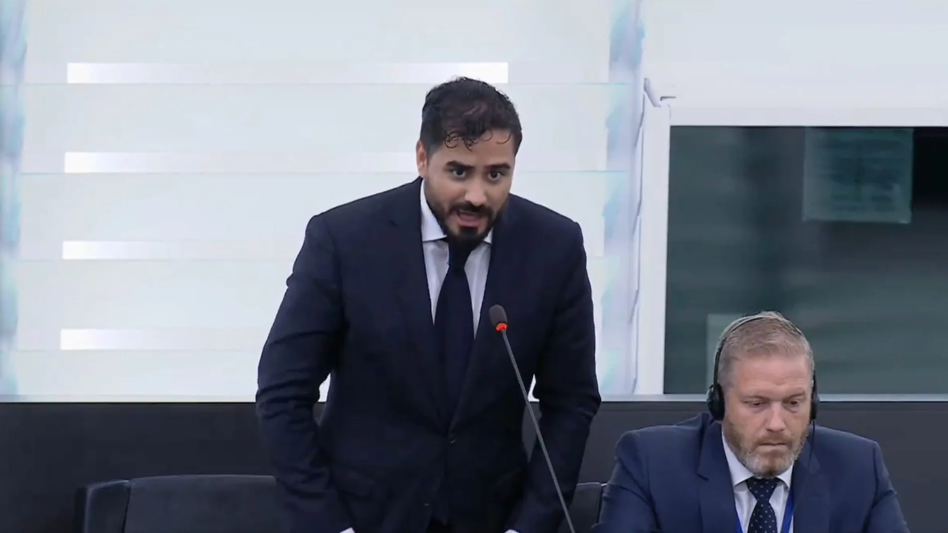 El eurodiputado Alvise Pérez interviene desde su escaño