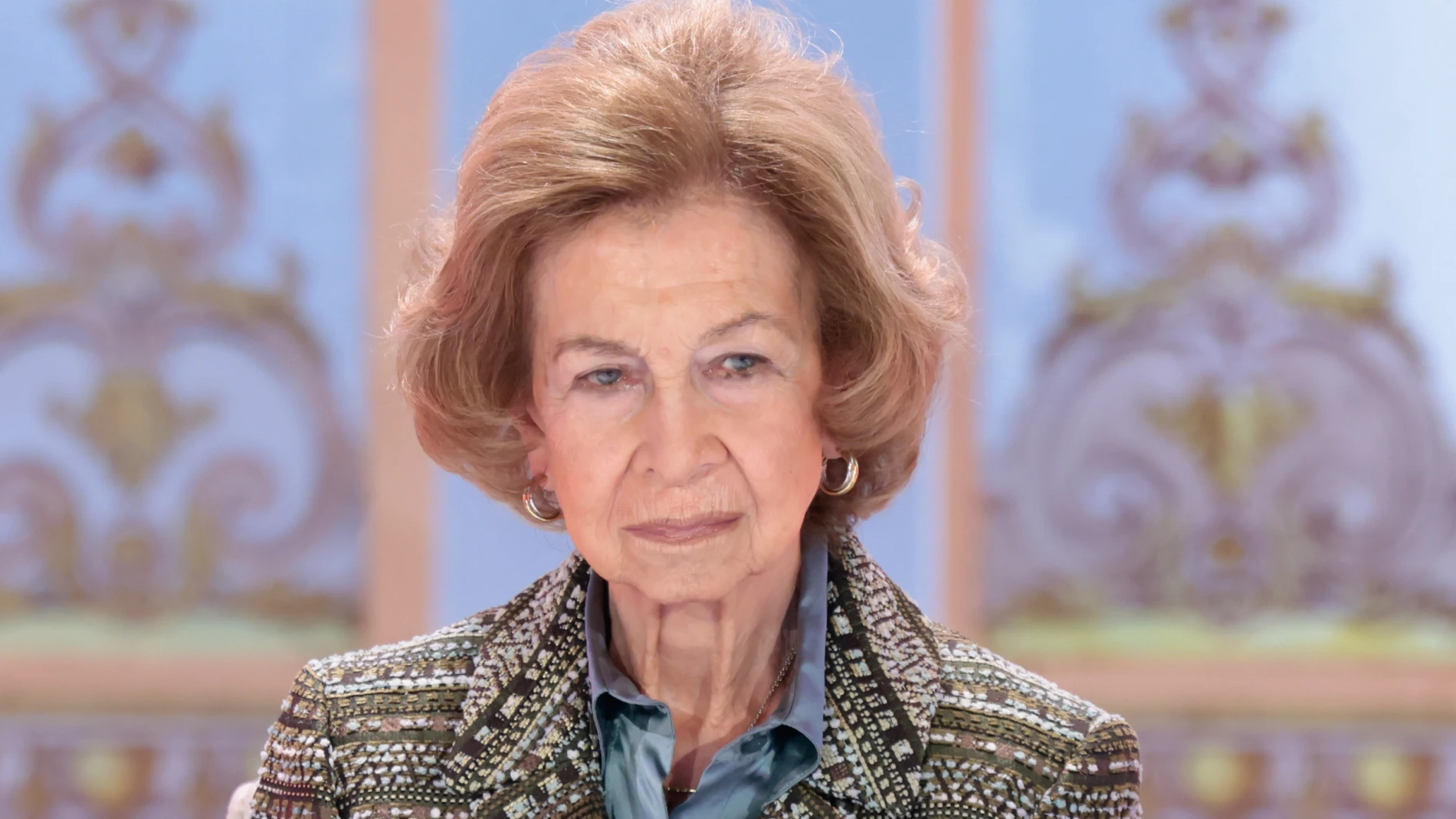 La Reina Sofía muy seria.