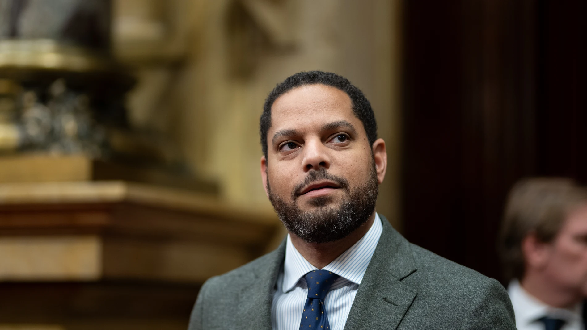 El Secretario General de Vox y diputado en el Parlament de Catalunya, Ignacio Garriga, durante el primer Debate de Política General (DPG) en el Parlament, a 8 de octubre de 2024, en Barcelona, Catalunya (España). El Debate de Política General (DPG) se alargará hasta el 10 de octubre y estará marcado por los debates sobre la regulación de los alquileres de temporada y la financiación singular de Catalunya. 08 OCTUBRE 2024;ILLA;CATALUÑA;DEBATE POLÍTICA GENERAL;PARLAMENT;FINANCIACIÓN SINGULAR;A...