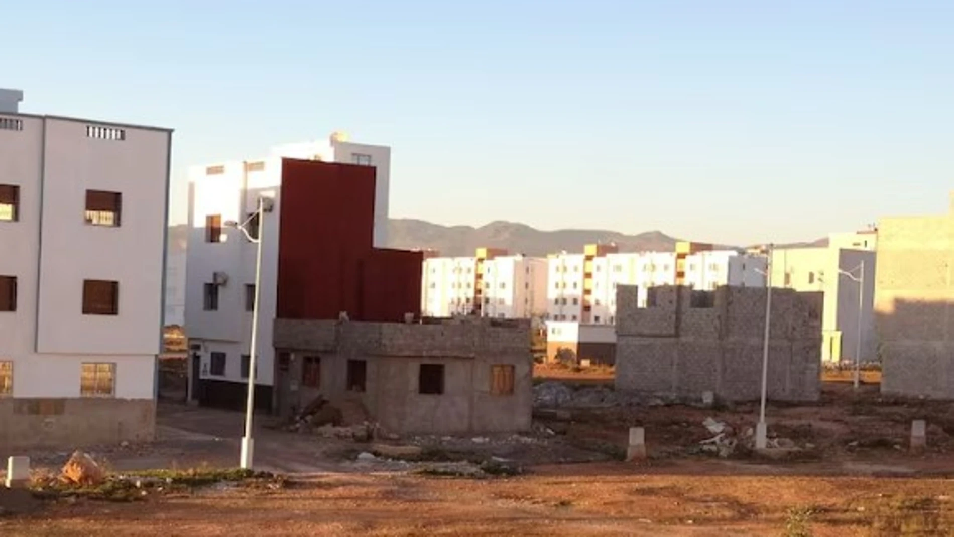 El alto precio de las viviendas aboca a los maroquíes a la autoconstrucción