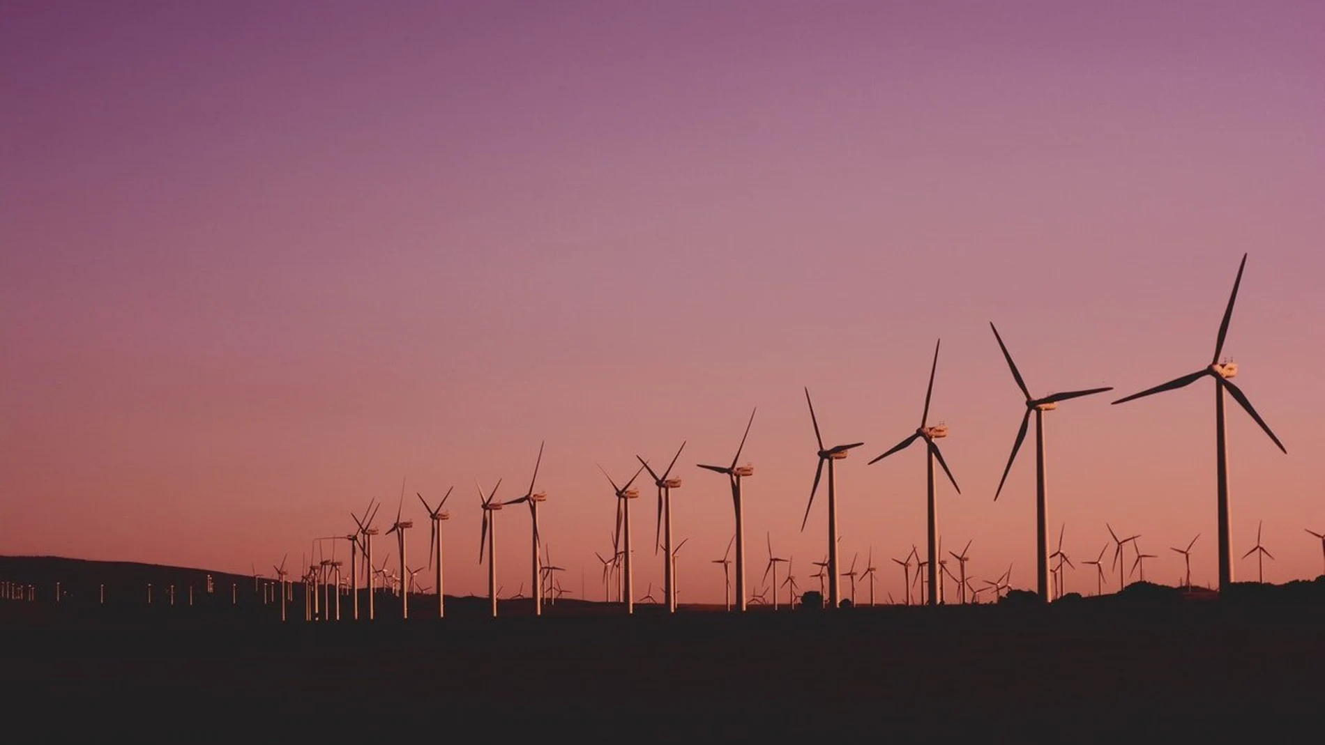 El objetivo de la comunidad es llegar al 75% de energía de origen renovable en la comunidad en 2026