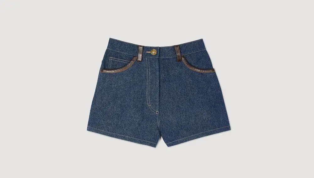 Short vaquero con detalles de cuero, de Sandro Paris ( 185 euros)