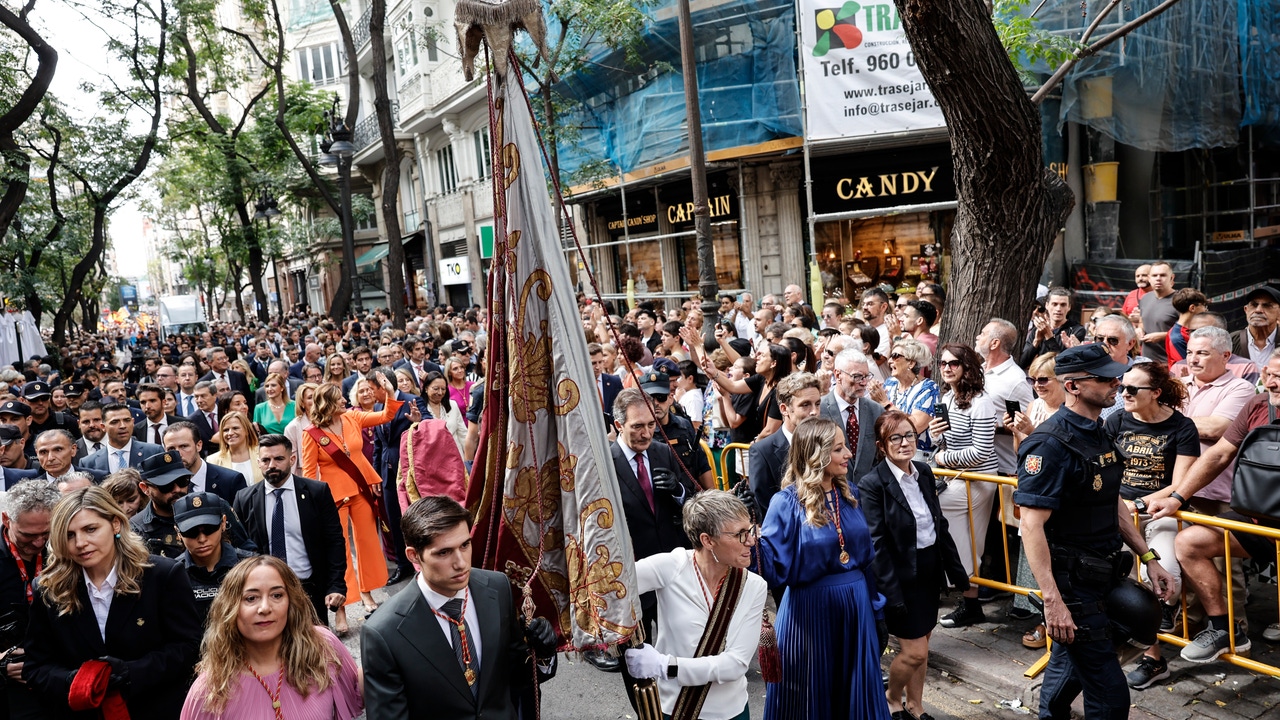 Valencia restringe el tráfico del centro y puente de Montolivete por actos del 9 d'Octubre