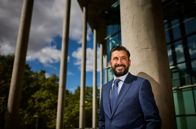 Díaz-Pache: «Sánchez prometió transparencia y su mujer debería venir a la Asamblea con los brazos abiertos» Díaz-Pache: «Sánchez prometió transparencia y su mujer debería venir a la Asamblea con los brazos abiertos»