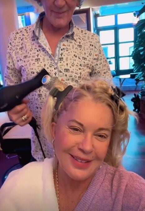 Bárbara Rey en la peluquería
