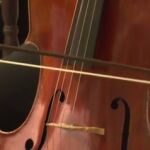 Así suena el violonchelo 1.700 de la colección real en manos de María Martínez