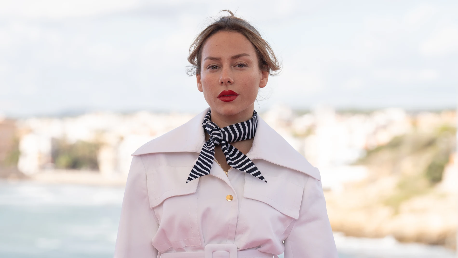 La actriz Ester Expósito posa durante el photocall de la película ‘El llanto’, en la 57ª edición del Festival de Sitges, a 11 de octubre de 2024, en Sitges, Barcelona, Catalunya (España). La película narra la historia de Andrea, que es acechada por algo que nadie puede ver, y lo único que escucha al enfrentarse a la amenaza es un llanto. El Sitges Festival Internacional de Cinema Fantàstic de Catalunya es un punto de encuentro, exhibición, presentación y proyección del cine fantástico interna...