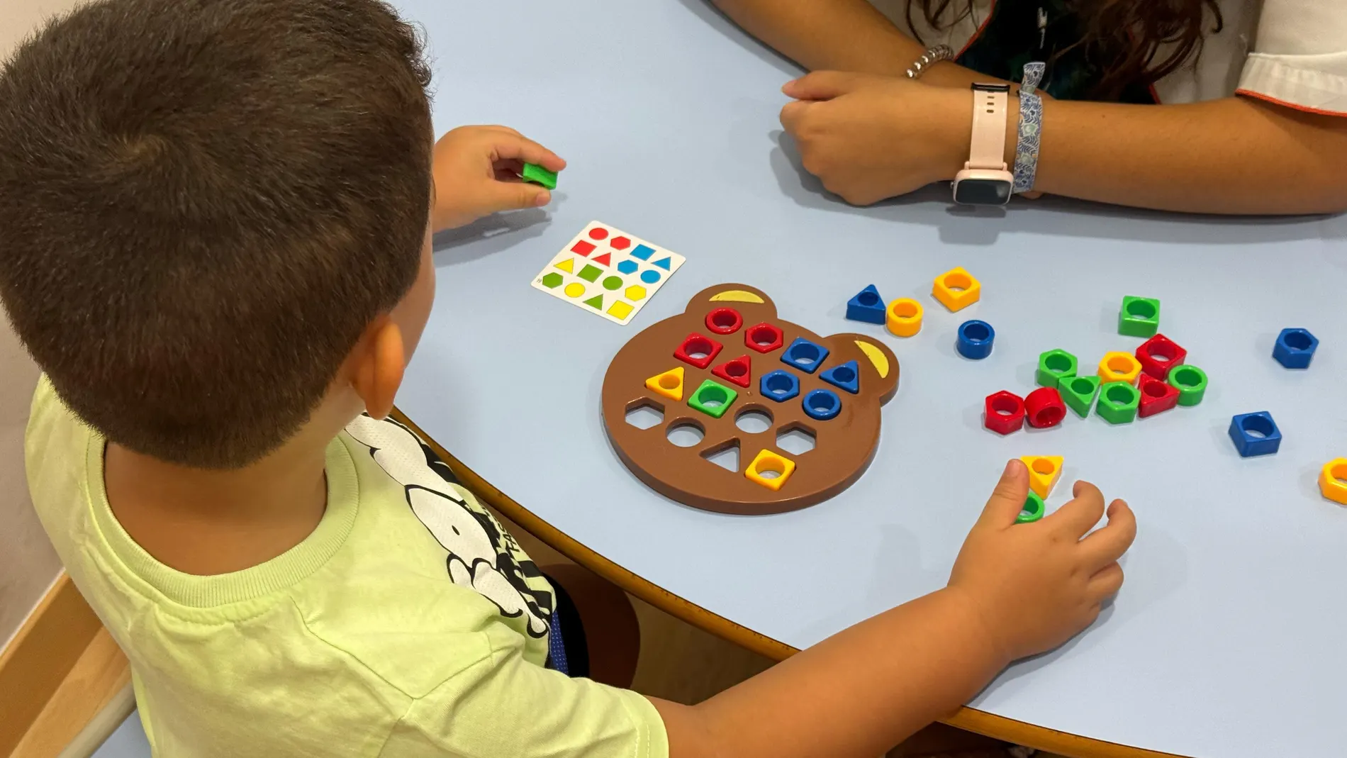En Andalucía, se estima que 42.780 niños requieren servicios de atención temprana