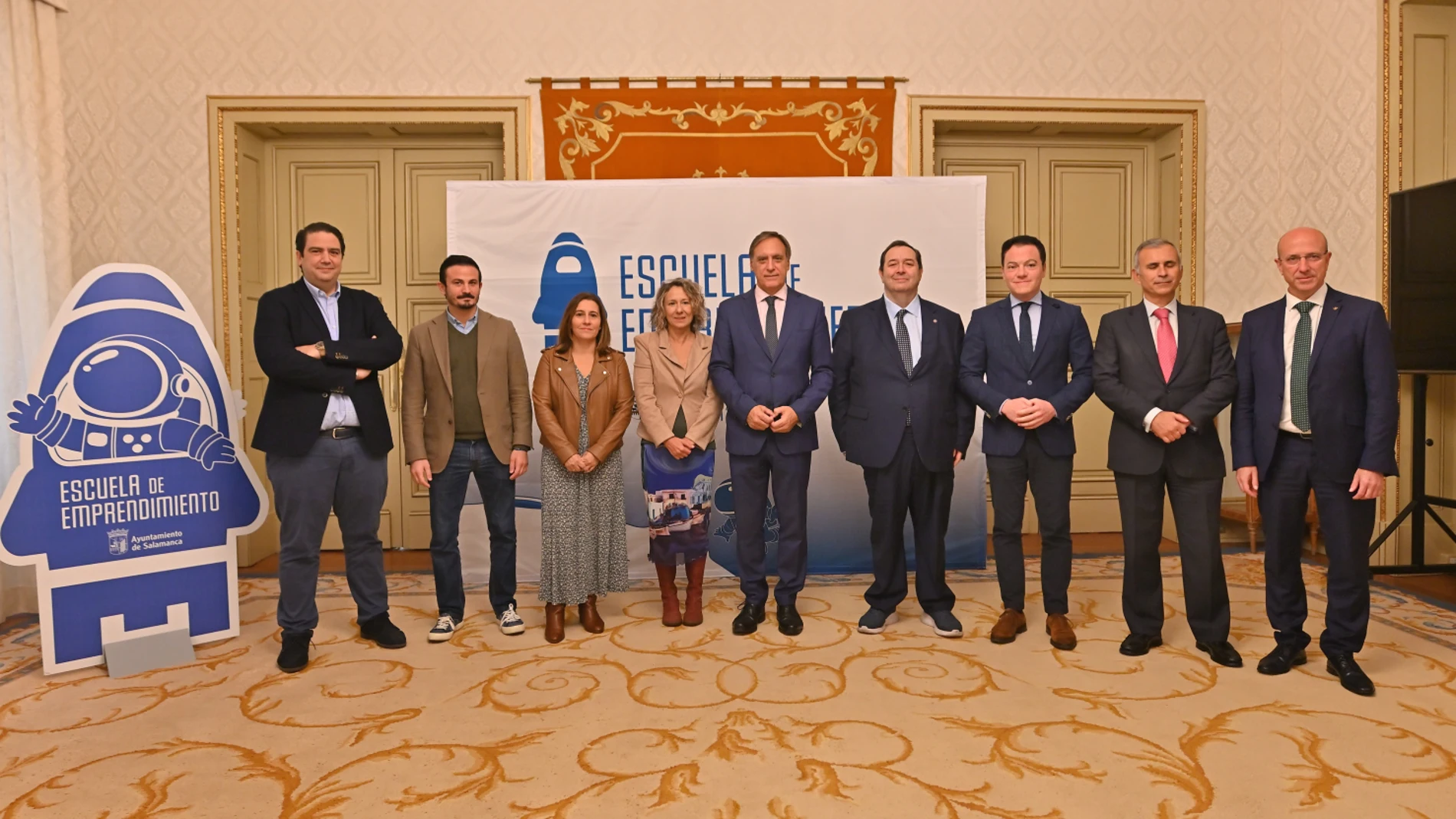 El alcalde de Salamanca, Carlos García Carbayo, presenta la Escuela de Emprendimiento