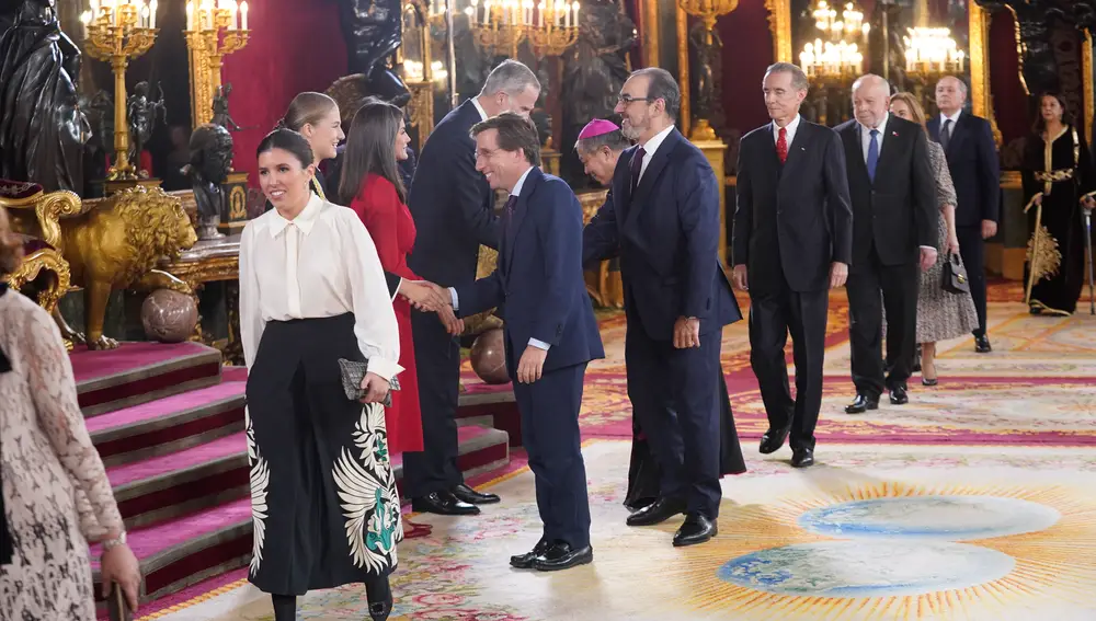 Los Reyes y la Princesa de Asturias presiden una recepción en el Palacio Real por el Día de la Fiesta Nacional