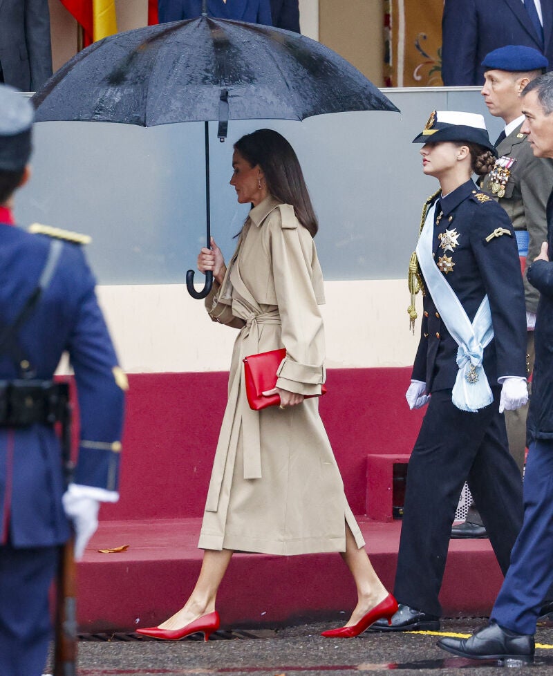Detalles look Reina Letizia.