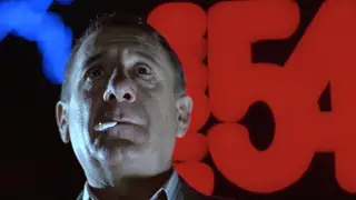 Una escena de "Sinatra" con Alfredo Landa Una escena de "Sinatra" con Alfredo Landa