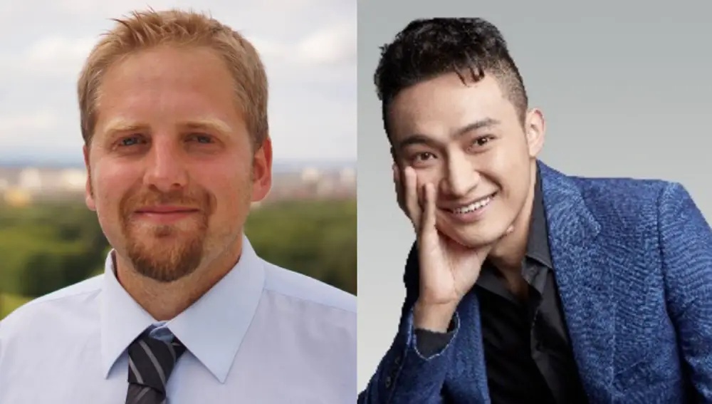 Vít Jedlička, a la izquierda. Justin Sun, a la derecha.