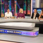 Pablo Motos junto a Inés Sastre, Judit Mascó, Laura Ponte y Nieves Álvarez