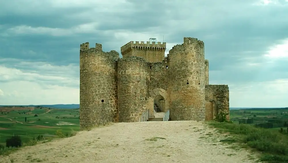Entrada al castillo de Peñaranda