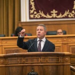 Page abre el Debate de la Región en las Cortes de Toledo con un discurso sin límite de tiempo 