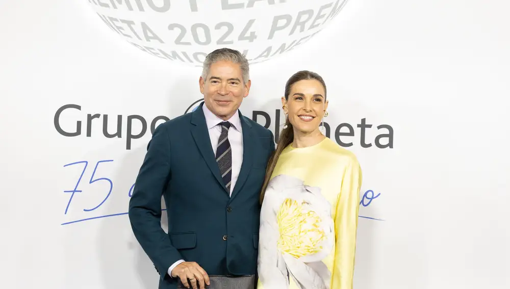 Premios Planeta. Boris Izaguirre y Raquel Sánchez Silva