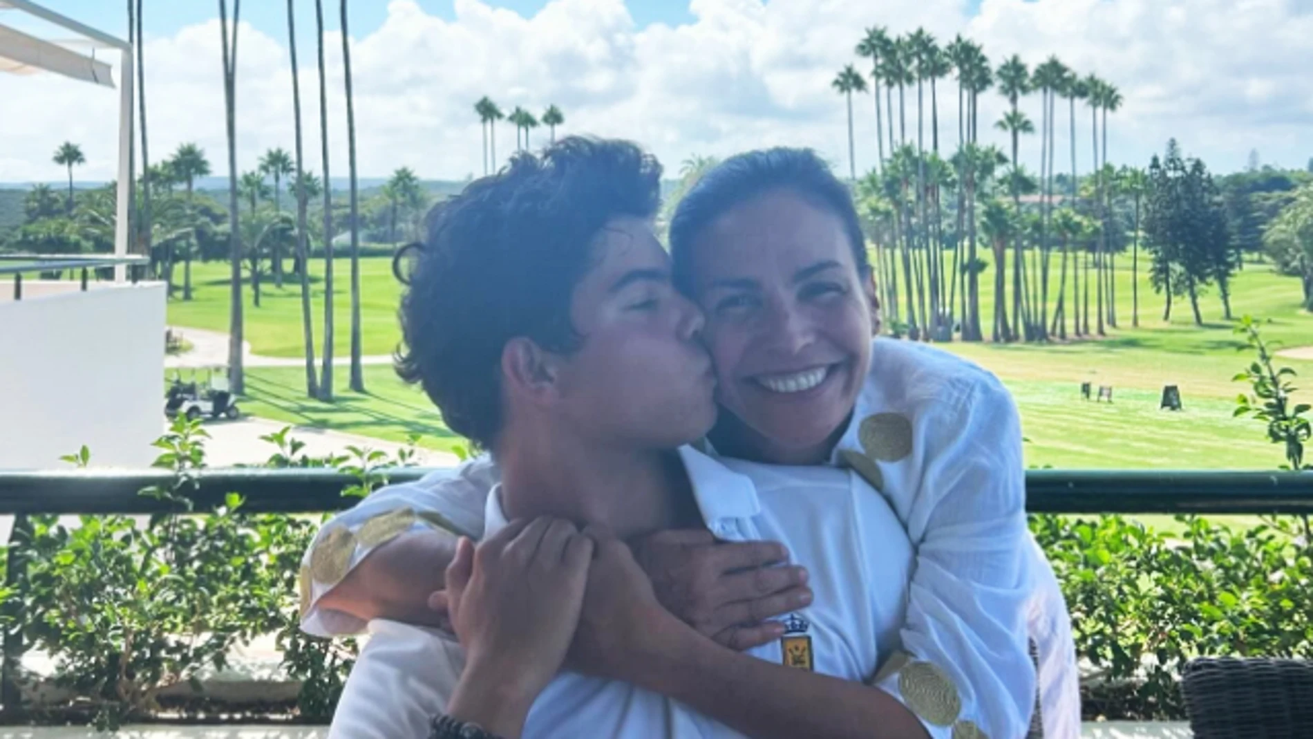 Inés Sastre con su hijo Diego Corrías