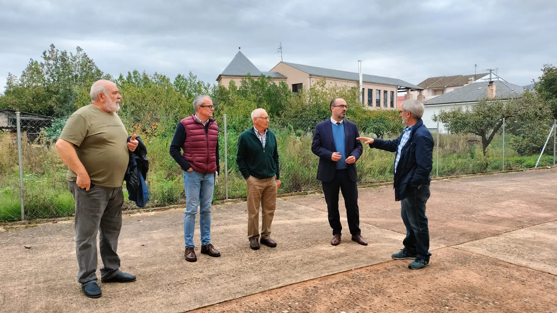 El alcalde de Ponferrada, Marco Morala, visita el pueblo pedáneo de Las Dehesas