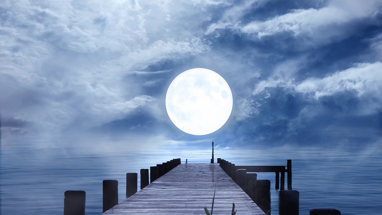 Llega la "Superluna de Cazador" a España: Cuándo es y dónde ver la imponente luna llena de octubre 2025